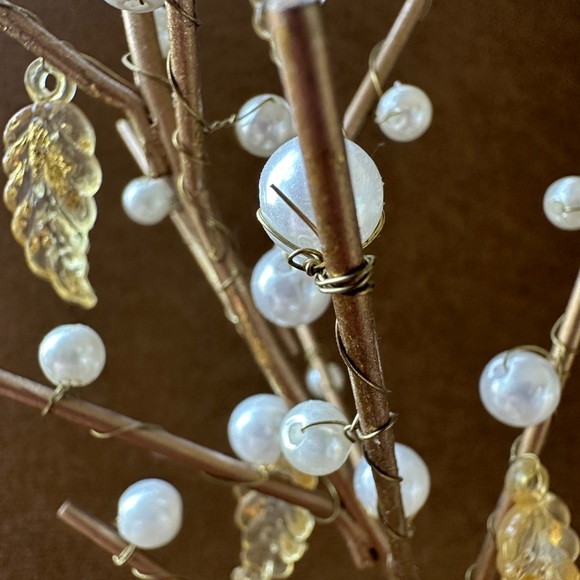 Home Decor Wire Tree with pearls and leaves - Picture 5 of 13